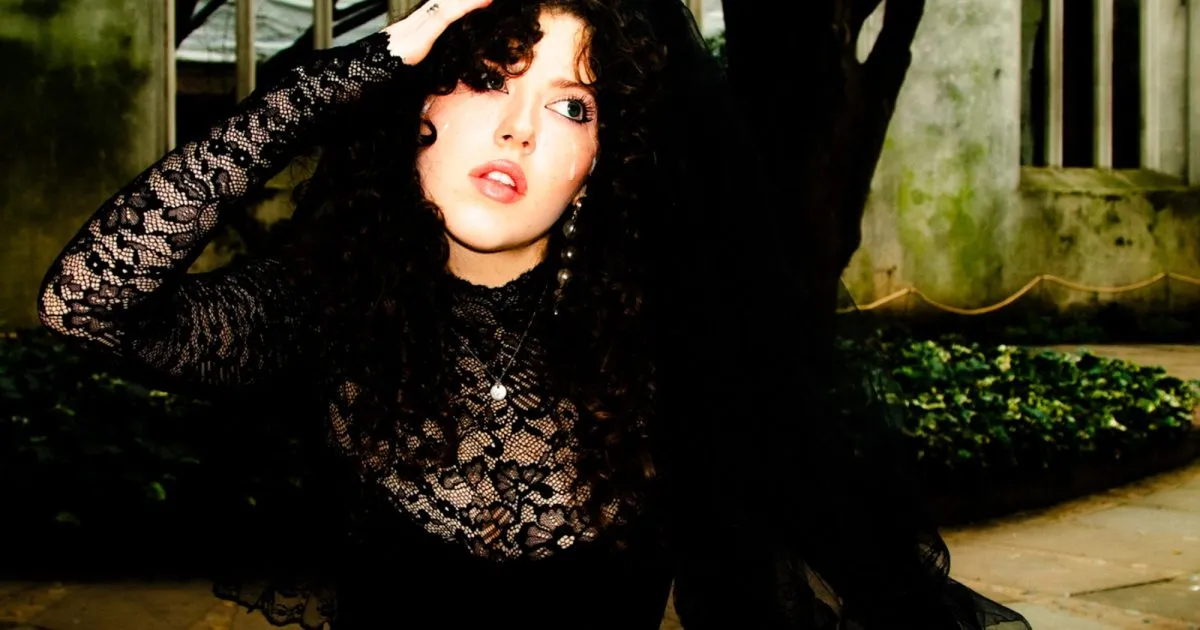 Phoebe Rea + Jem Wax