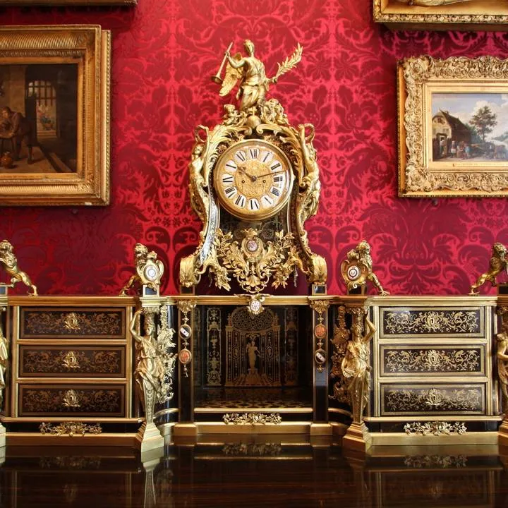 Displays of Power: Colonial Legacies and their Manifestations