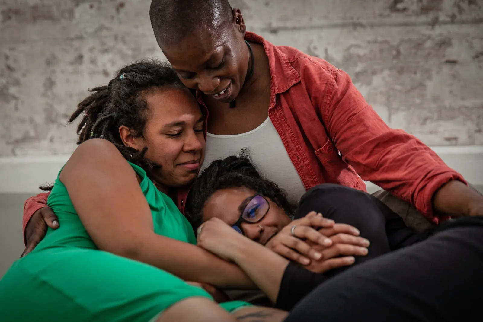 Monogamy? Poly? or..? Finding Out What Kind of Relationship Style You Want