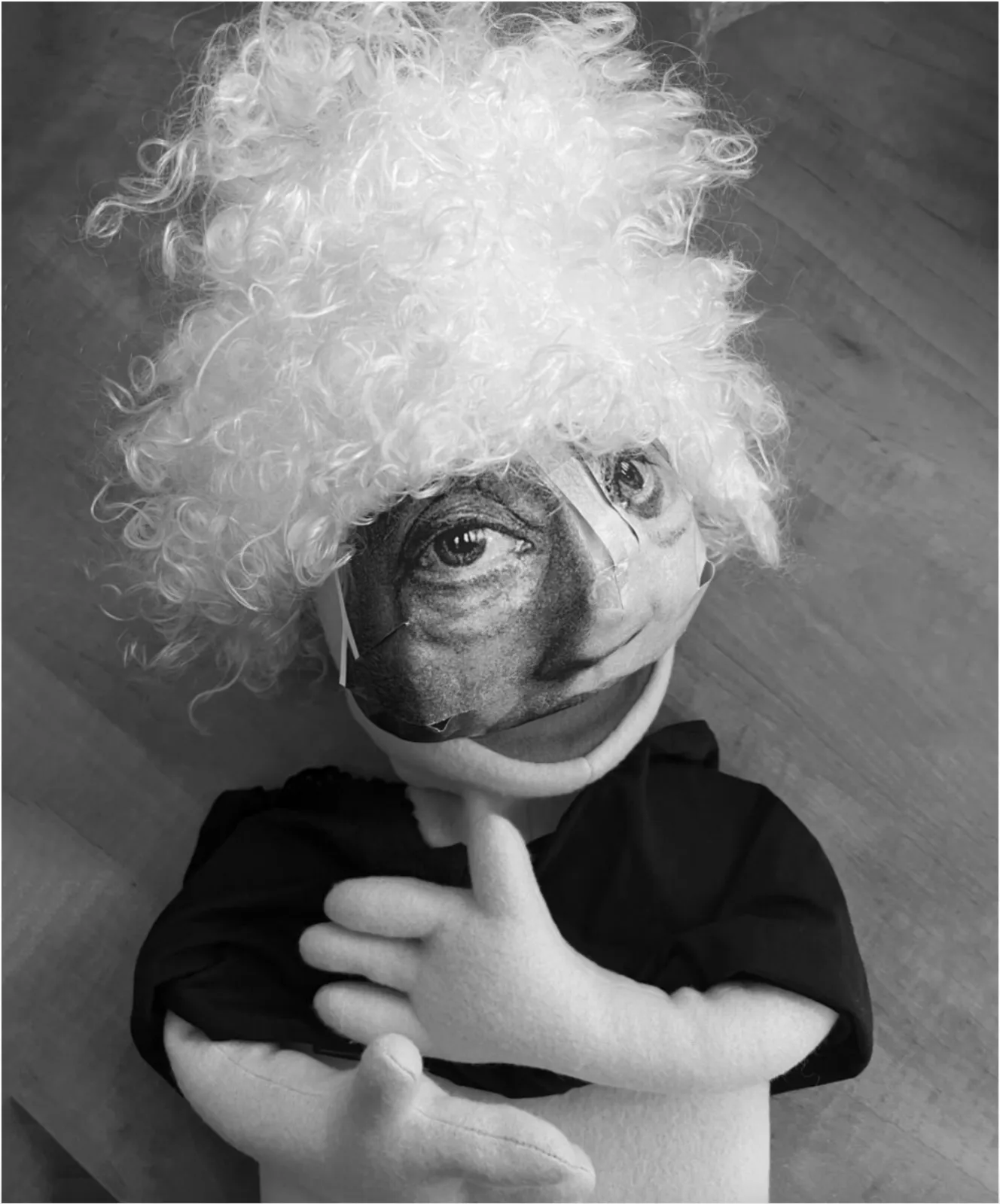 IZABELLA GUSTOWSKA – Home’s Shadows