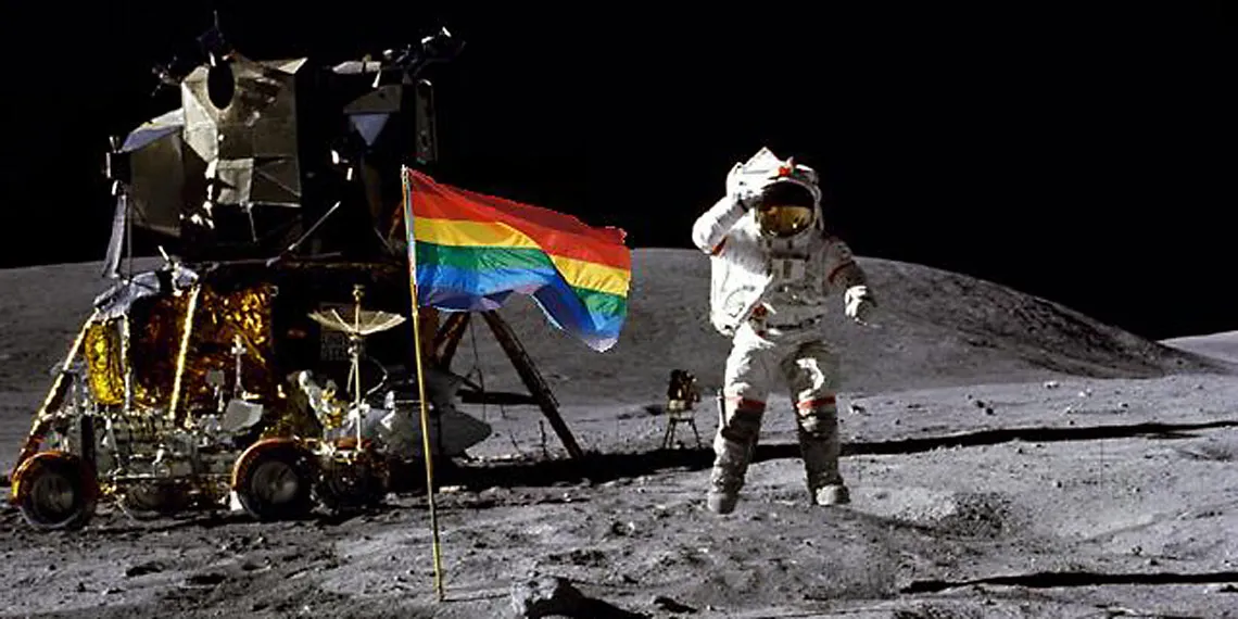 Queeronaut_*