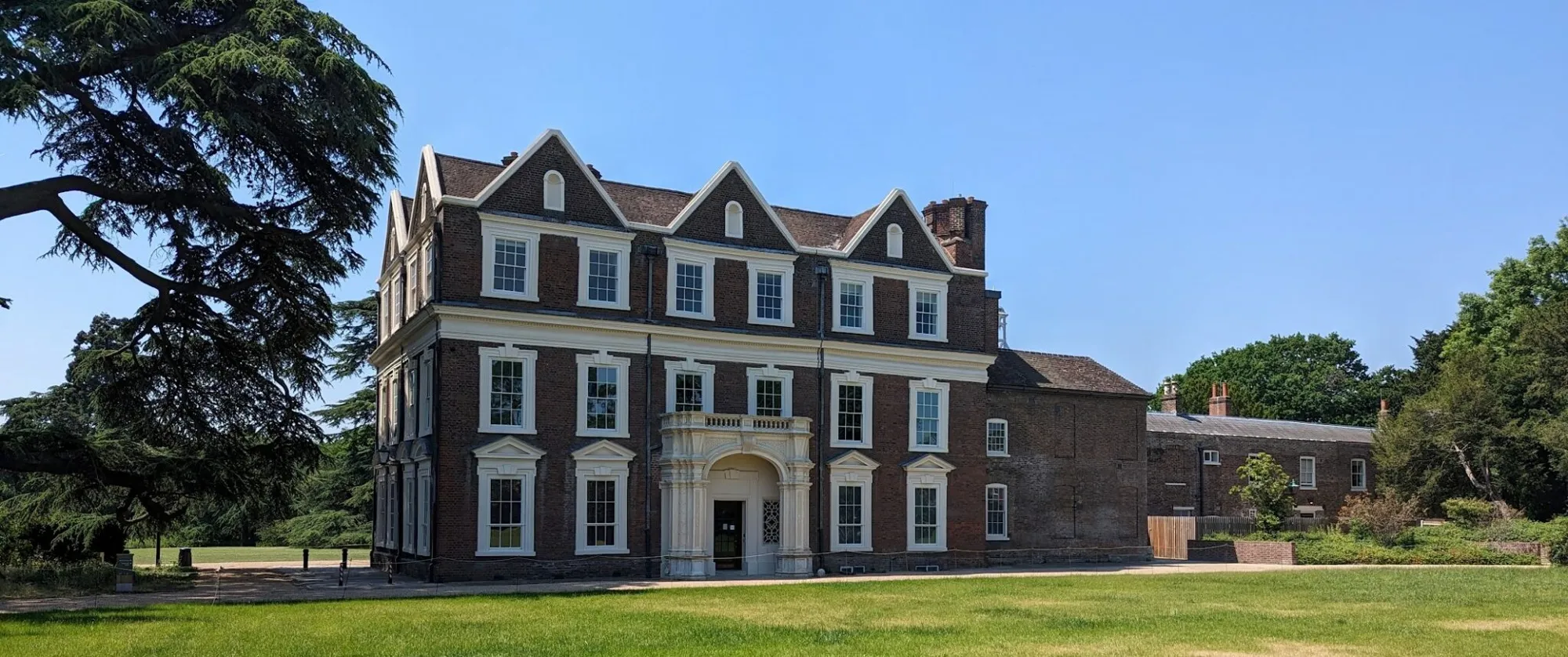 Community walk to Osterley Park