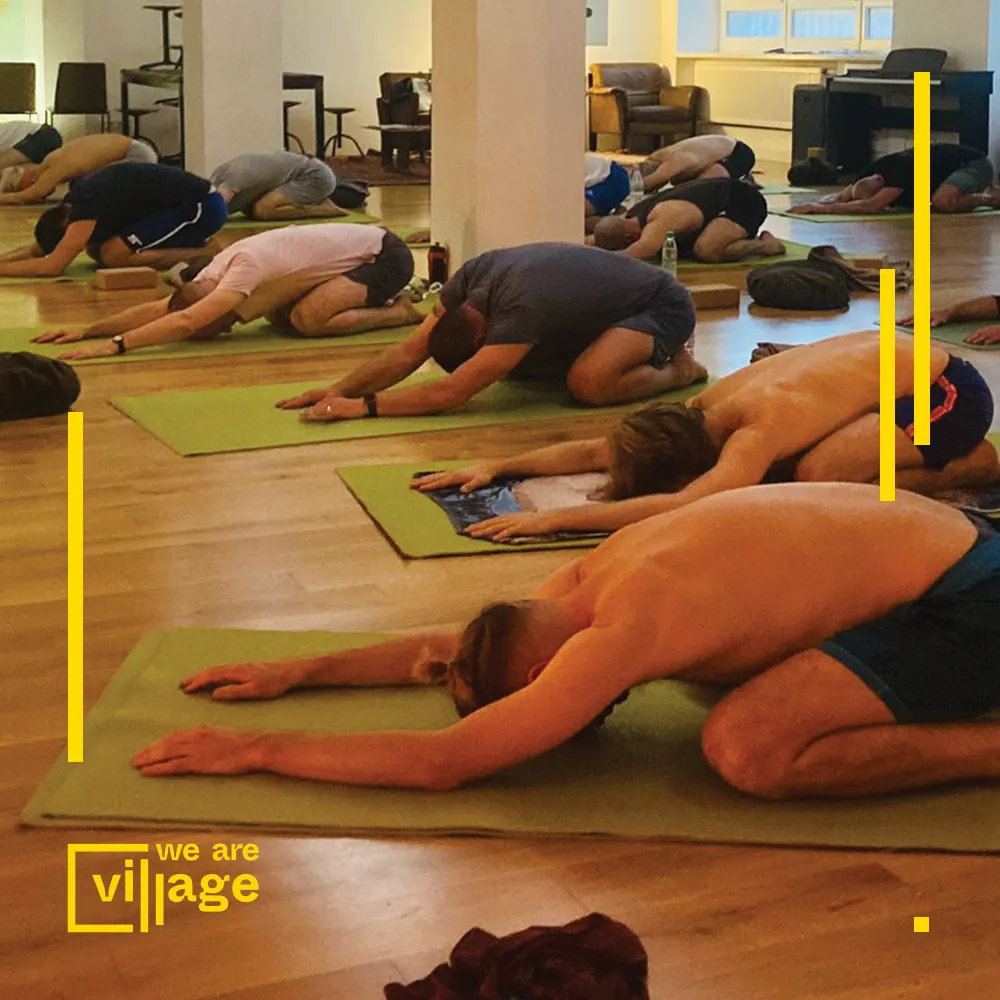 Yoga für queere Männer