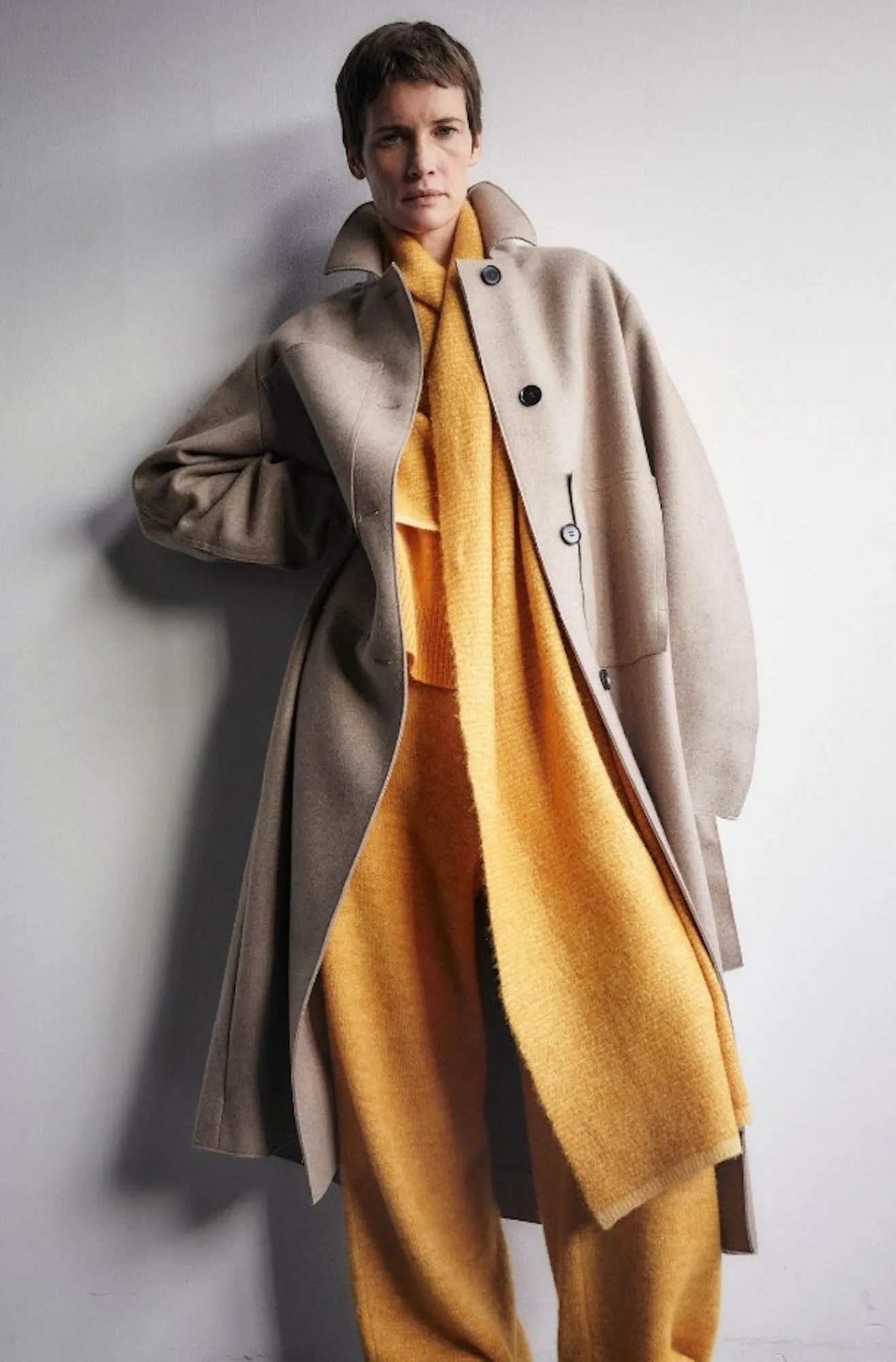 Sample Sale – Oyuna & Guests