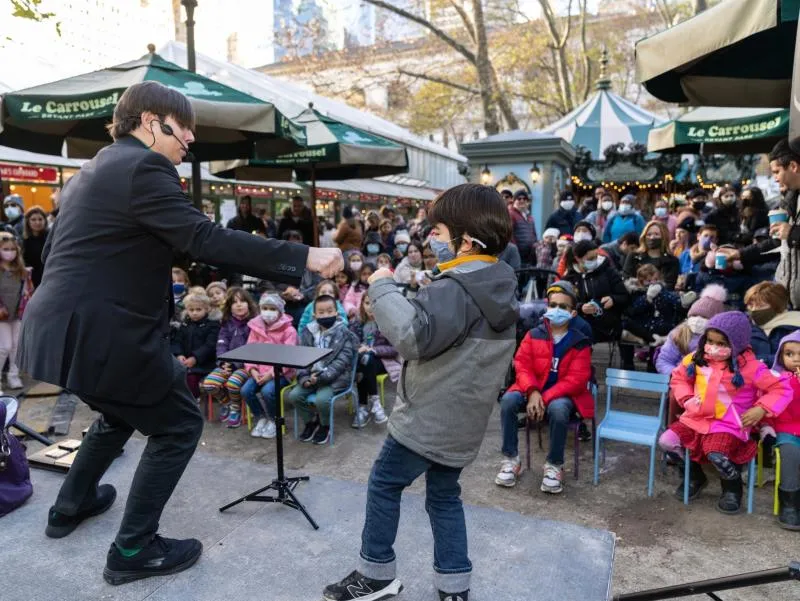 Le Carrousel Extravaganza – Zing! Michele Levy