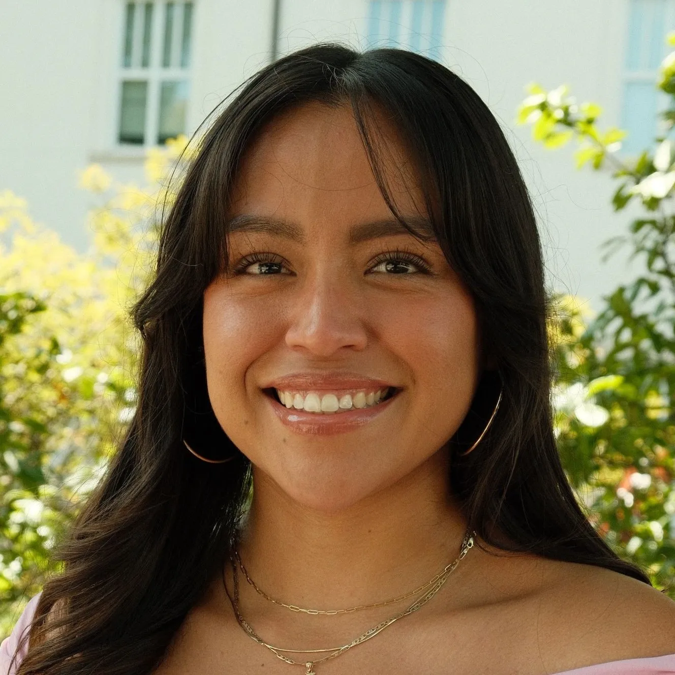 Unlimited, MoMath's mix-n-mingle program for middle and high school students; “Loops and Lines: Exploring math through beads and bracelets” featuring MOST Fellow Jasmine Camero