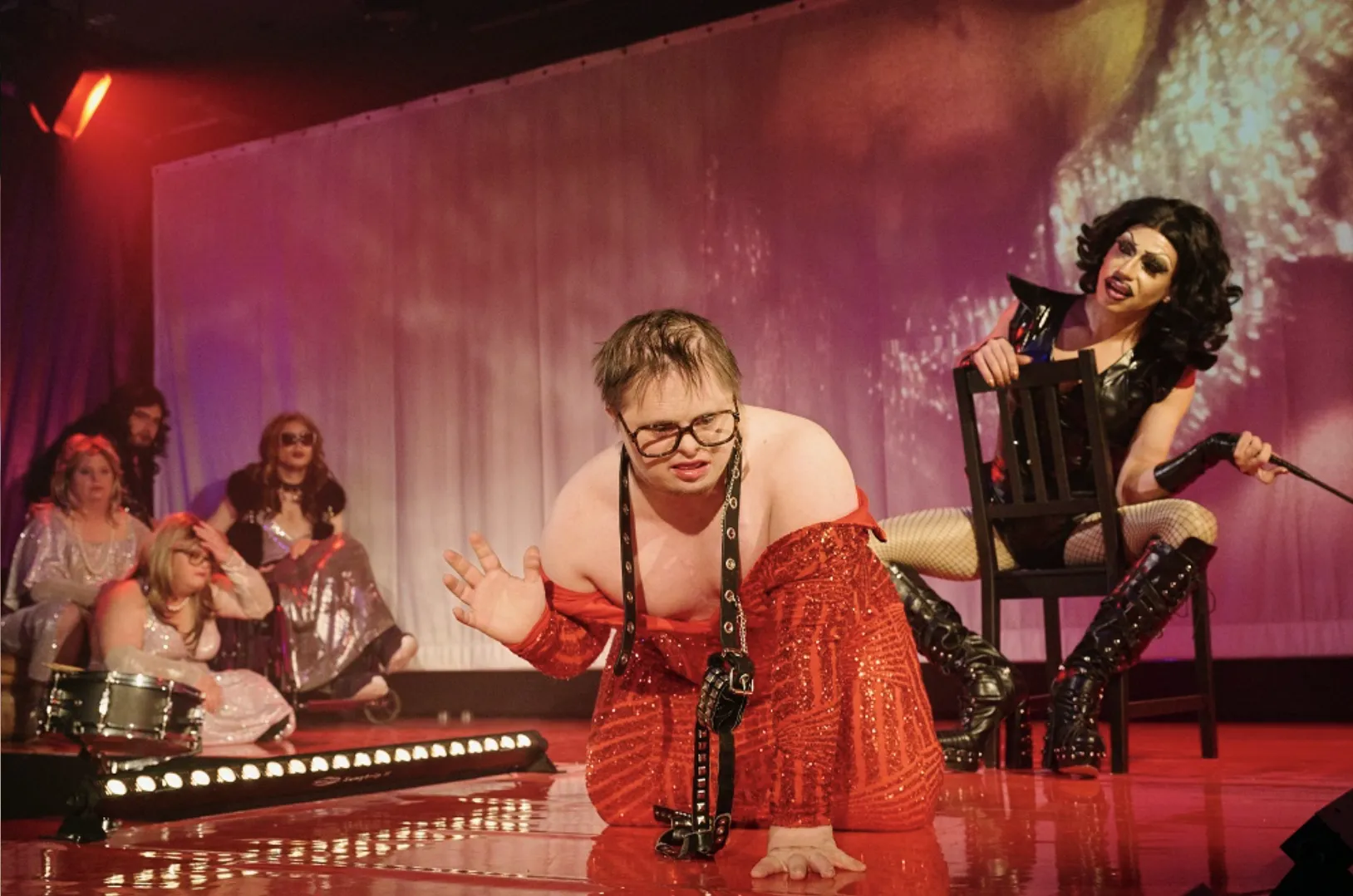 DRAG IT UP! Die inklusive Dragshow - Halloween Special