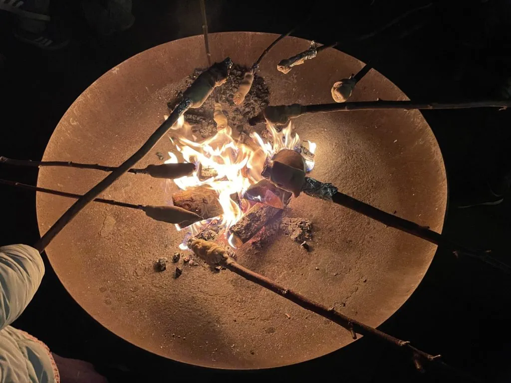 GRILL & CHILL