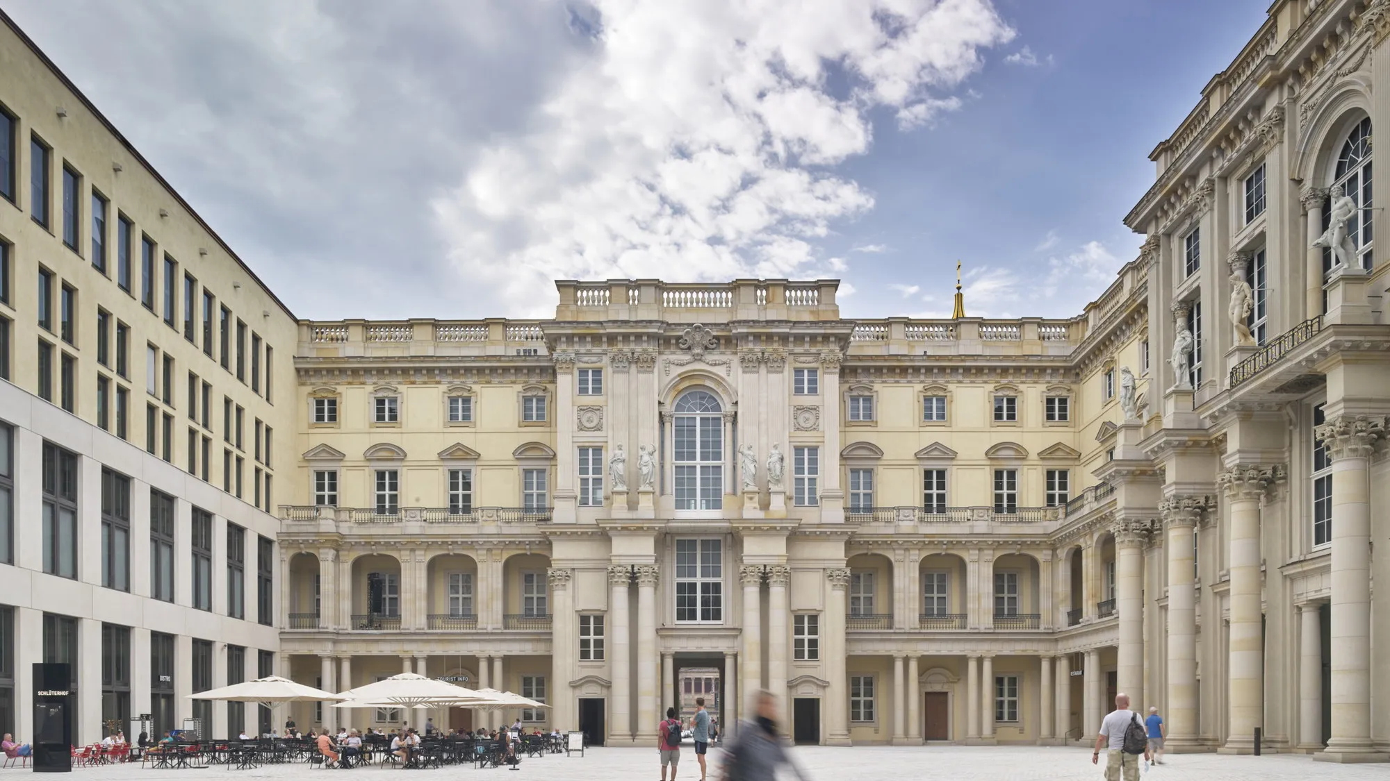 Humboldt Forum for Newbies. Overview tour for adults in English