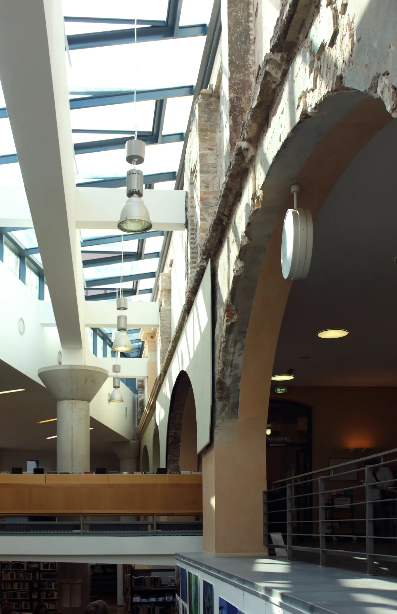 Bibliothek am Luisenbad