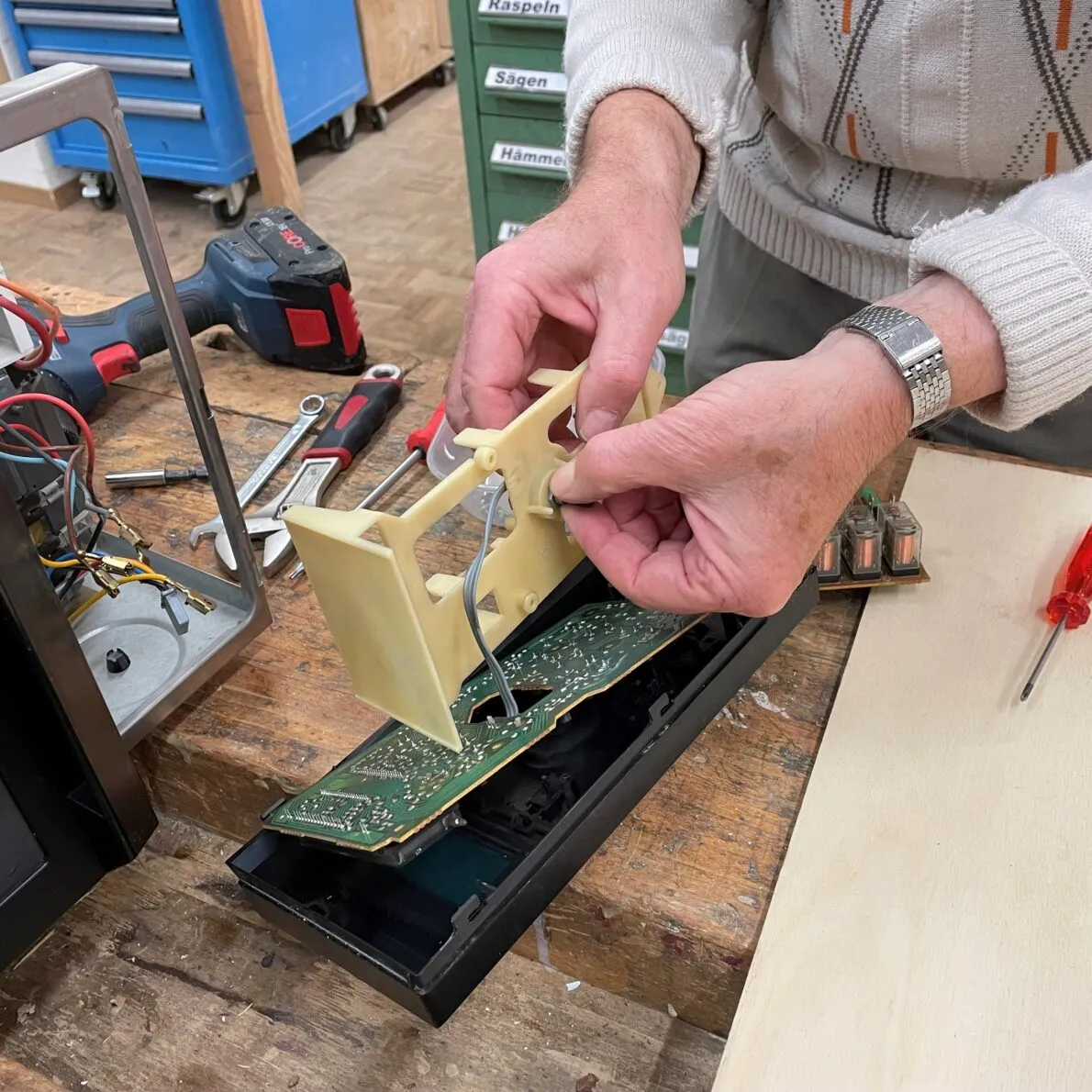 Reparaturwerkstatt + Textil