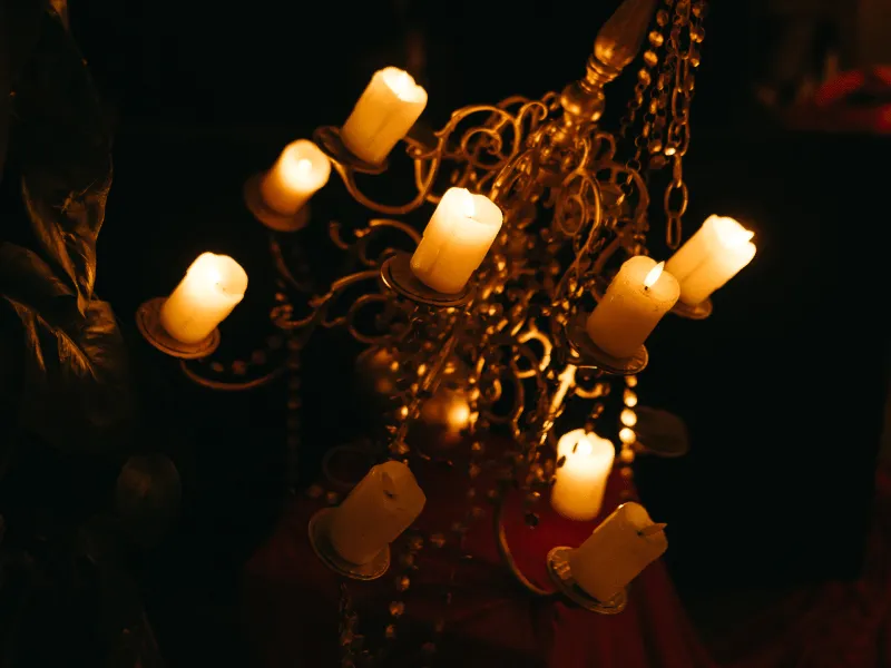 Harriet's Halloween: Haunted Lounge