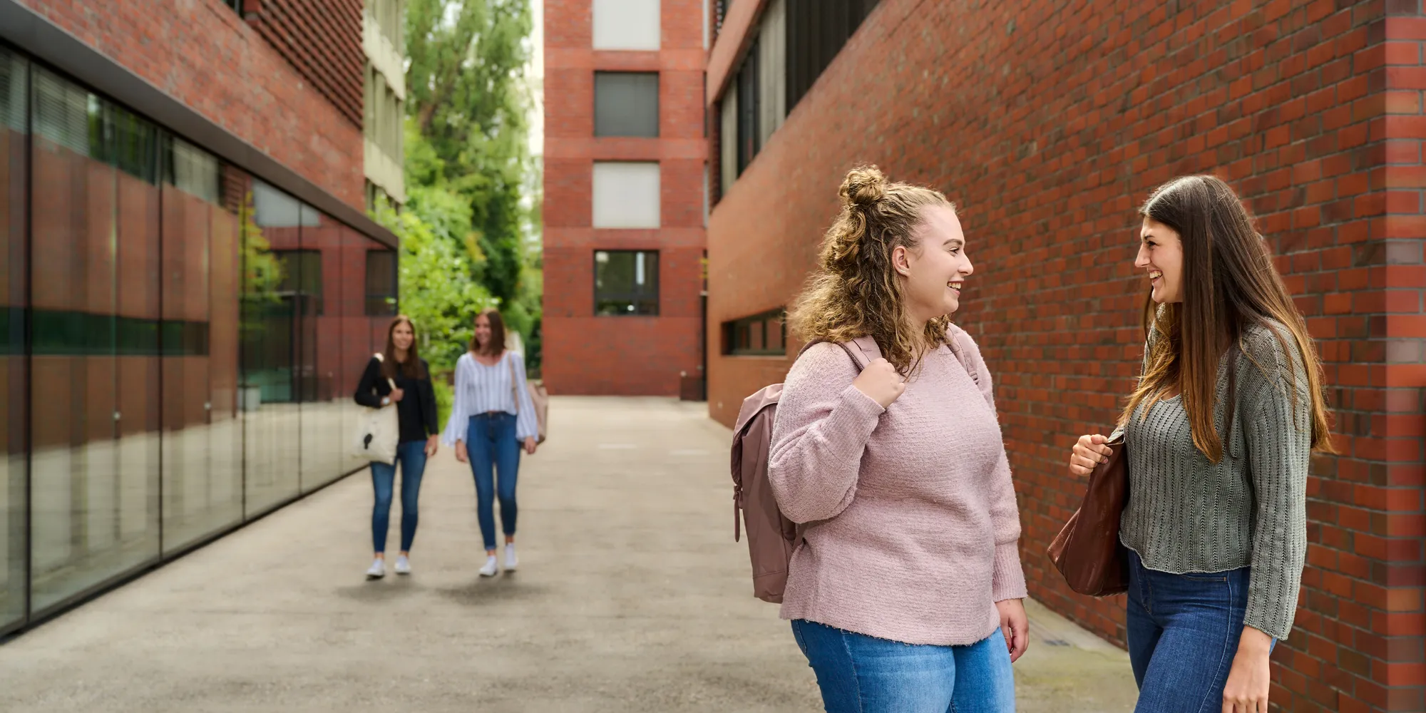 Infoveranstaltung Höhere Fachschulen: Pflege, biomedizinische Analytik, medizinisch-technische Radiologie und Operationstechnik