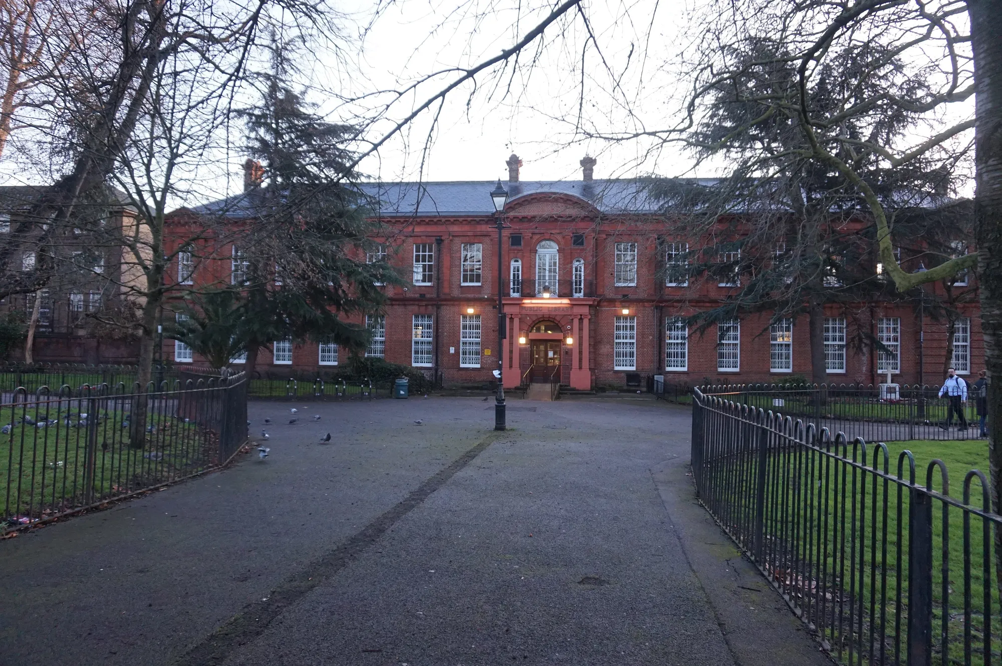 Bethnal Green Library