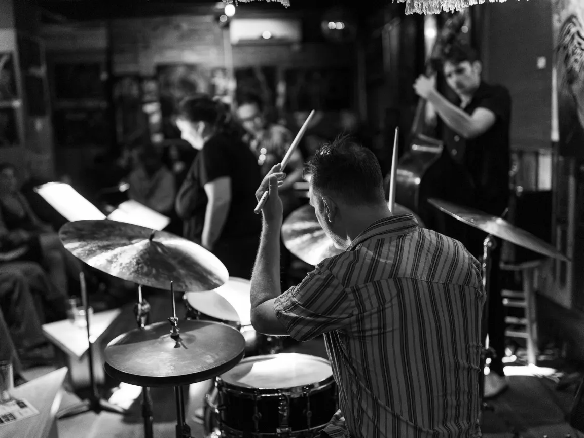 Vortex Lates: Jochen Rueckert Quartet plays Jazz Classics