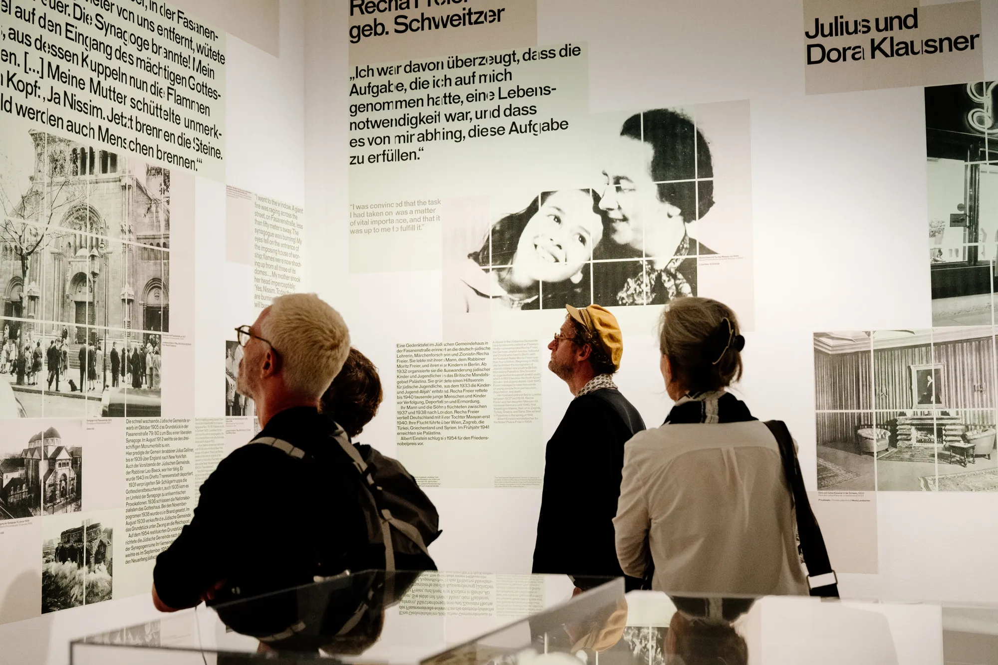 Führung Durch die Ausstellung "Von hier aus"