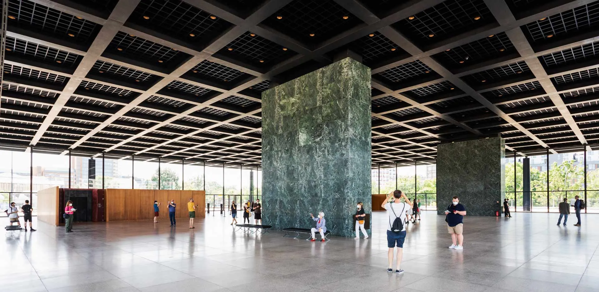 Mies van der Rohe: Less is more (en)