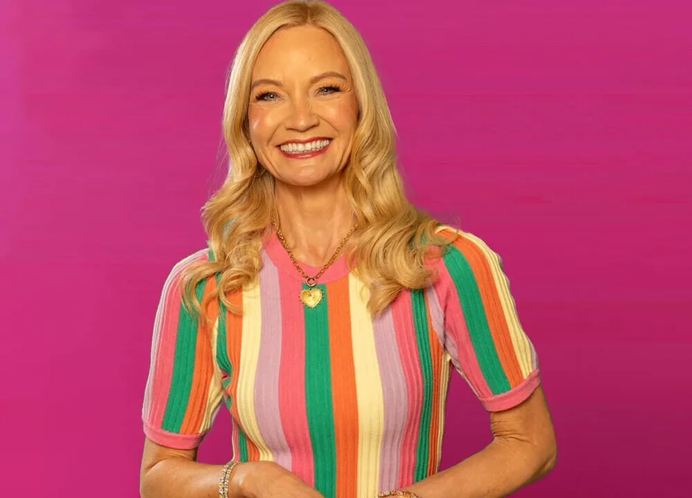 Donna Ashworth: The Art of Being Easily Pleased