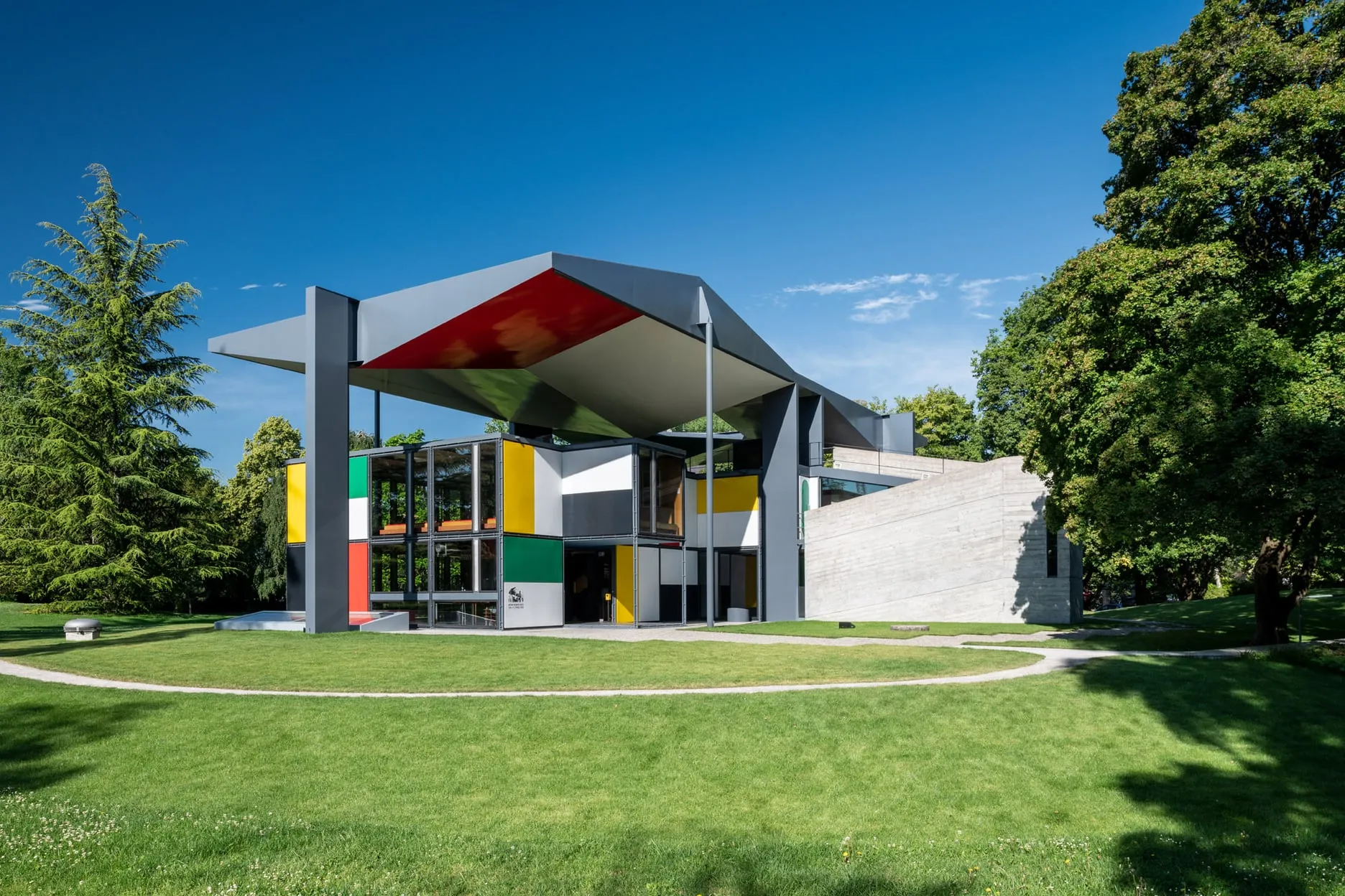 Rundgang durch den Pavillon