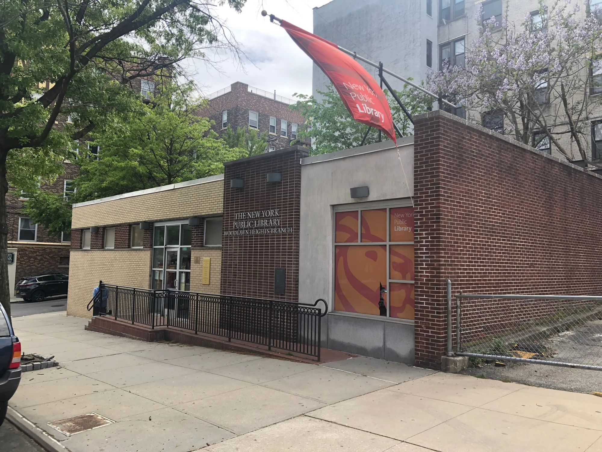 Woodlawn Heights Library