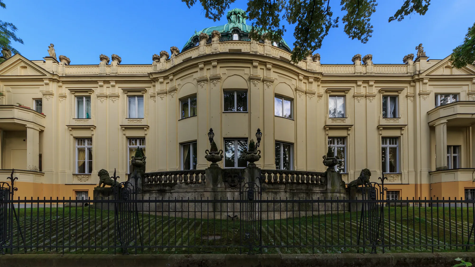 Löwenpalais