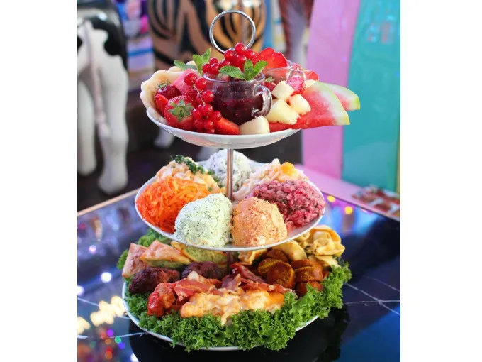 Frühstücks-Brunch Etagege für 2 Personen in der Lieschen Müller Bar | 10:00 31.10.2026
