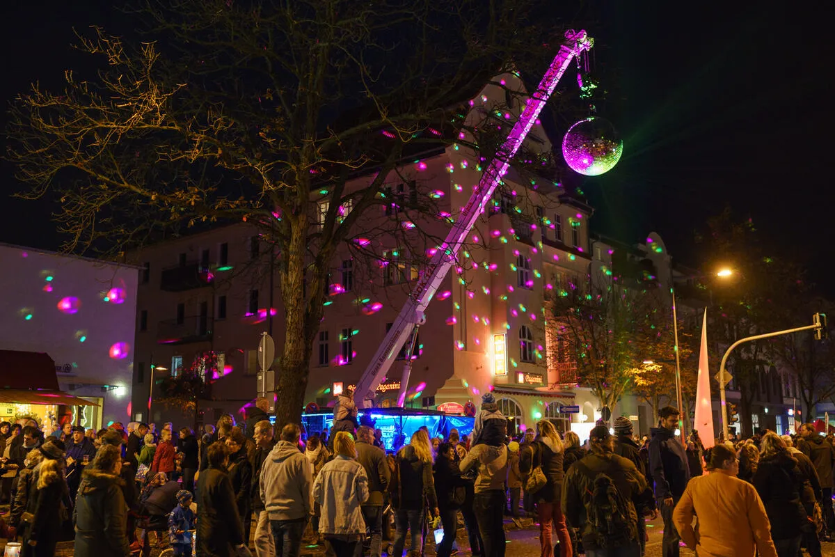 Erleuchtetes »Spät-Shoppen« bei der 18. Oranienburger Lichternacht