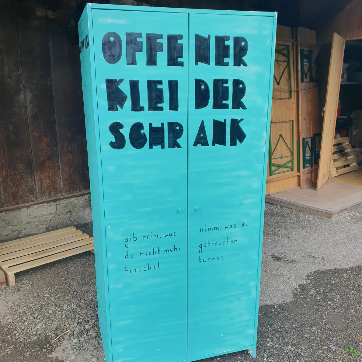 Offener Kleiderschrank Rütihof
