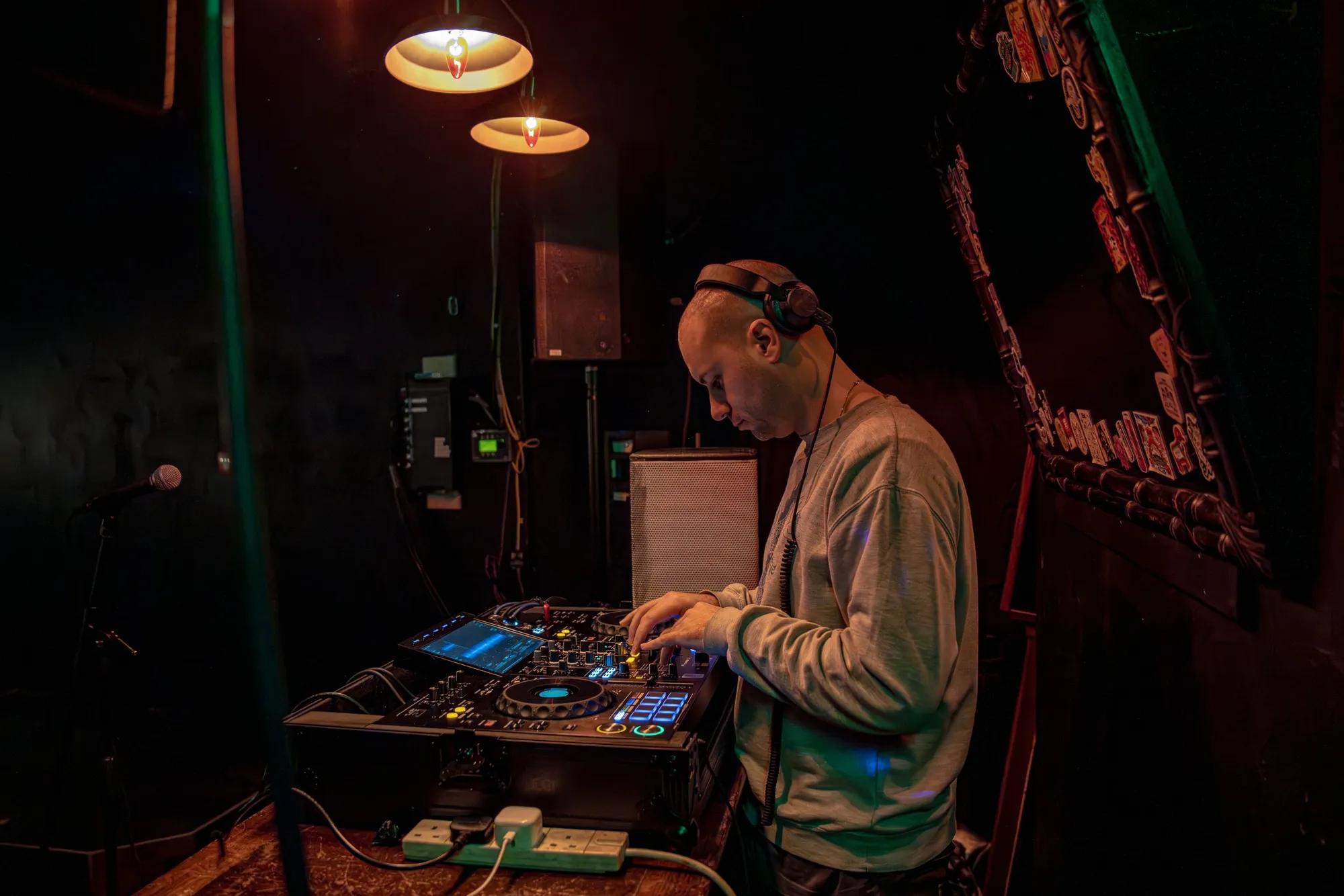 KIM ROMAN (DJ) house + Electro