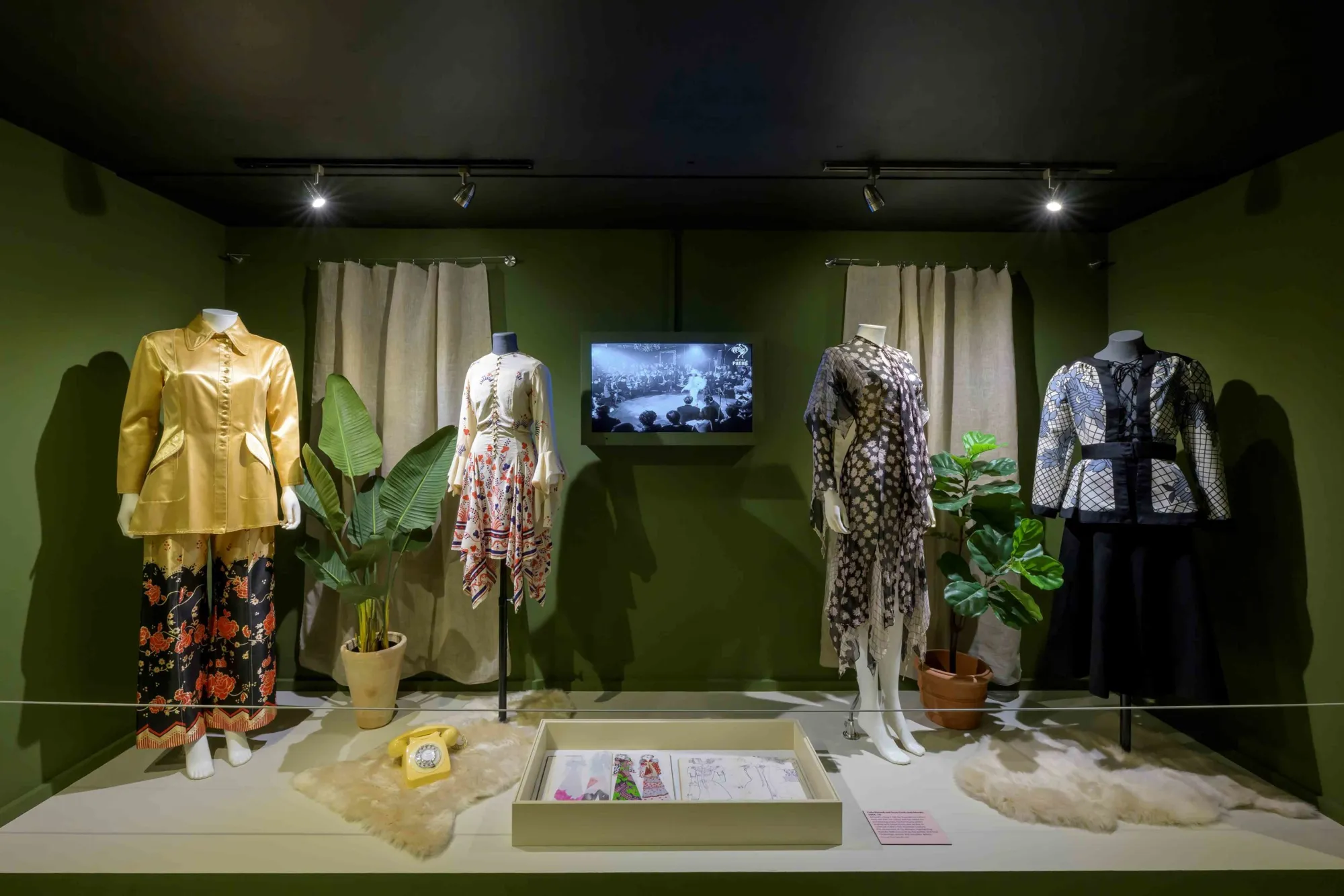 Highlights Tours – Ossie Clark + Celia Birtwell