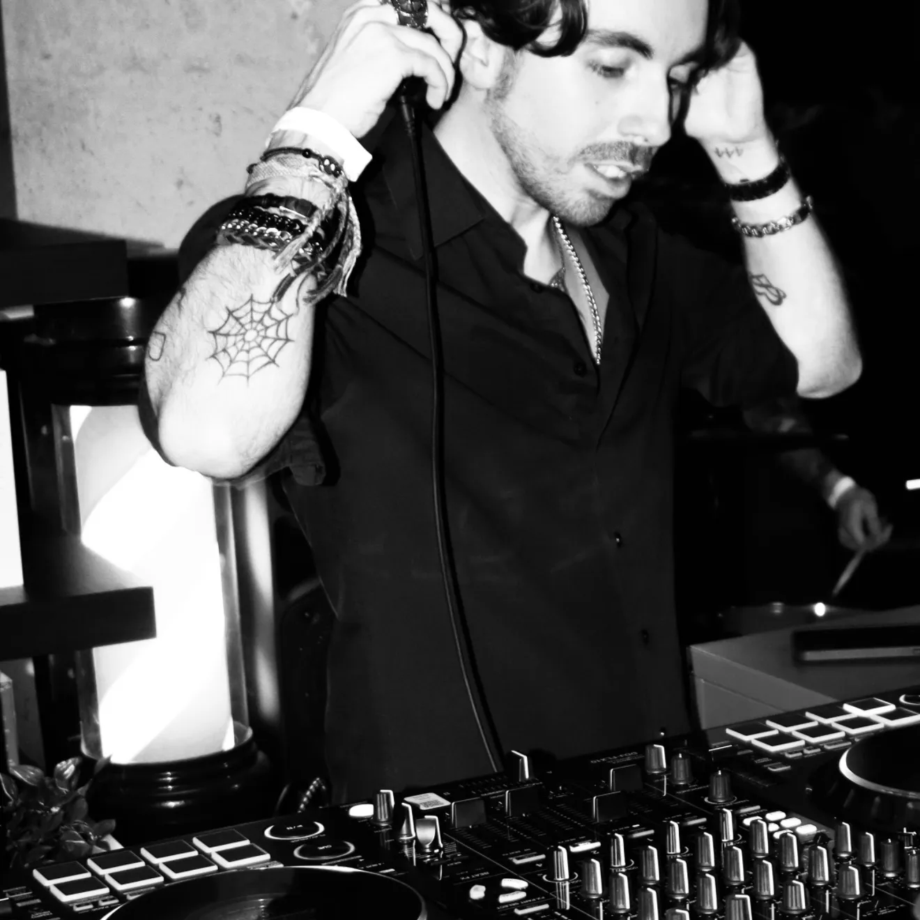 xxleodj performing at The Ram