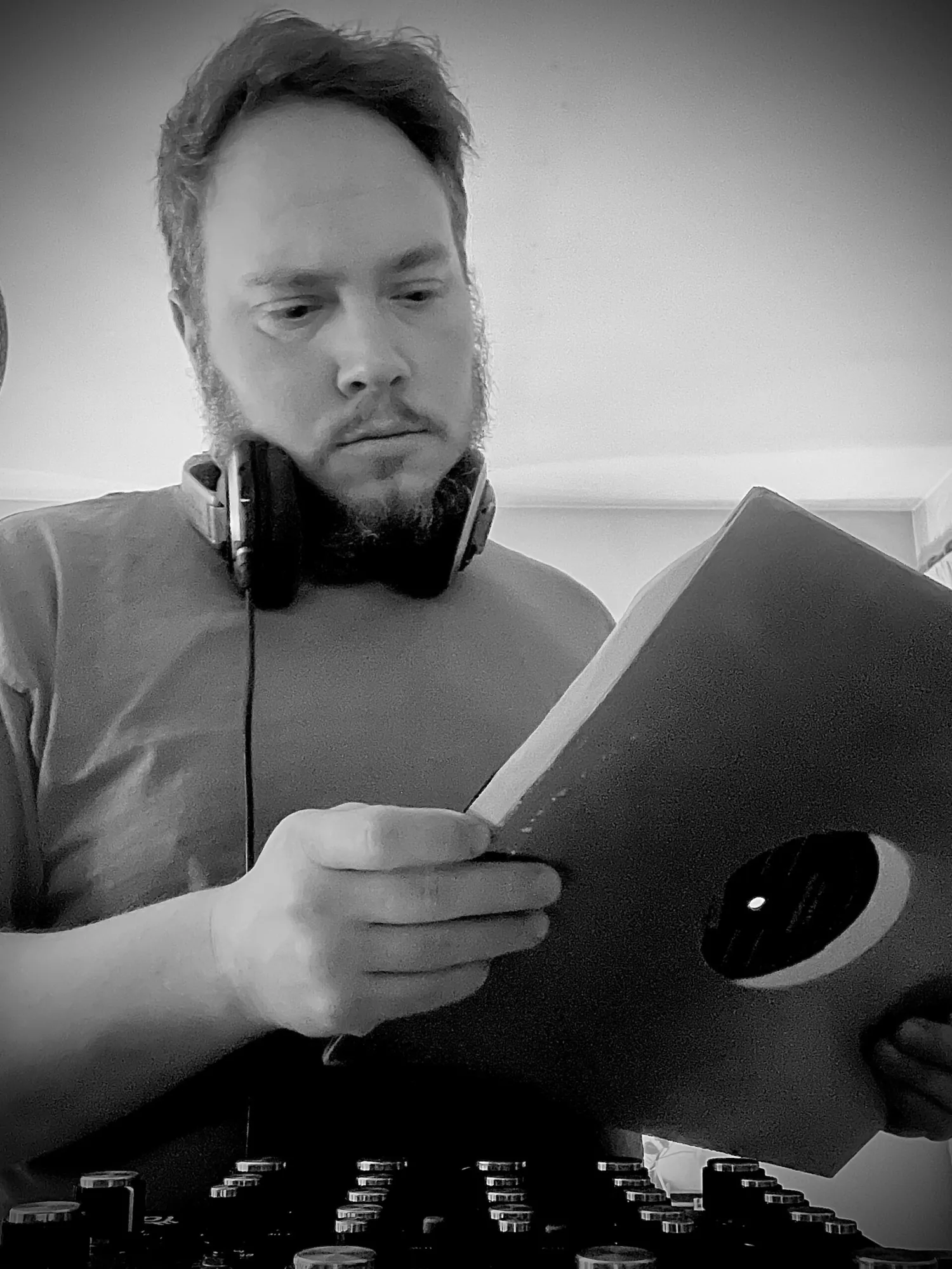 Chris Lawes DJ'ing